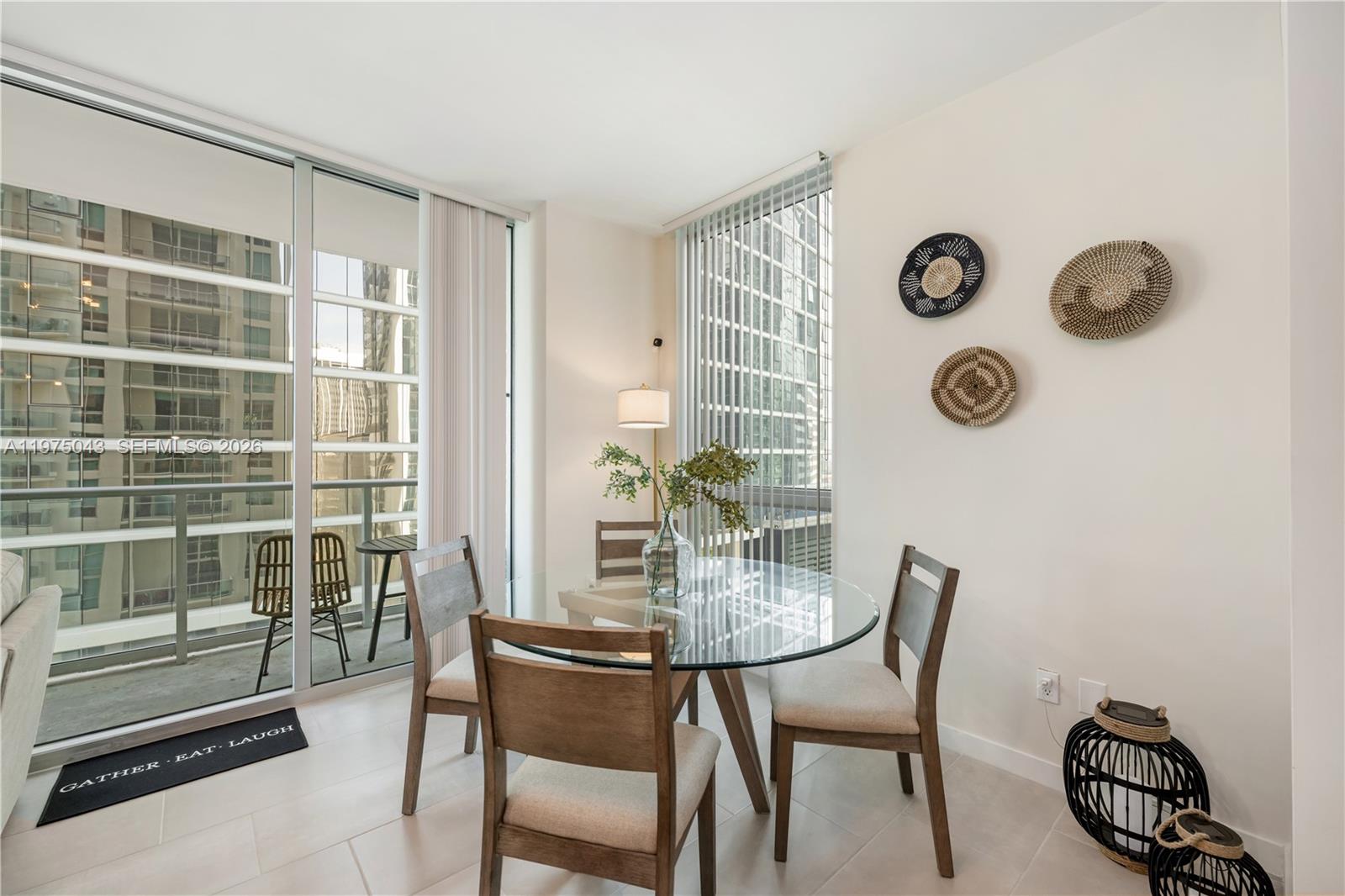 MET 1 CONDO - Residential Lease