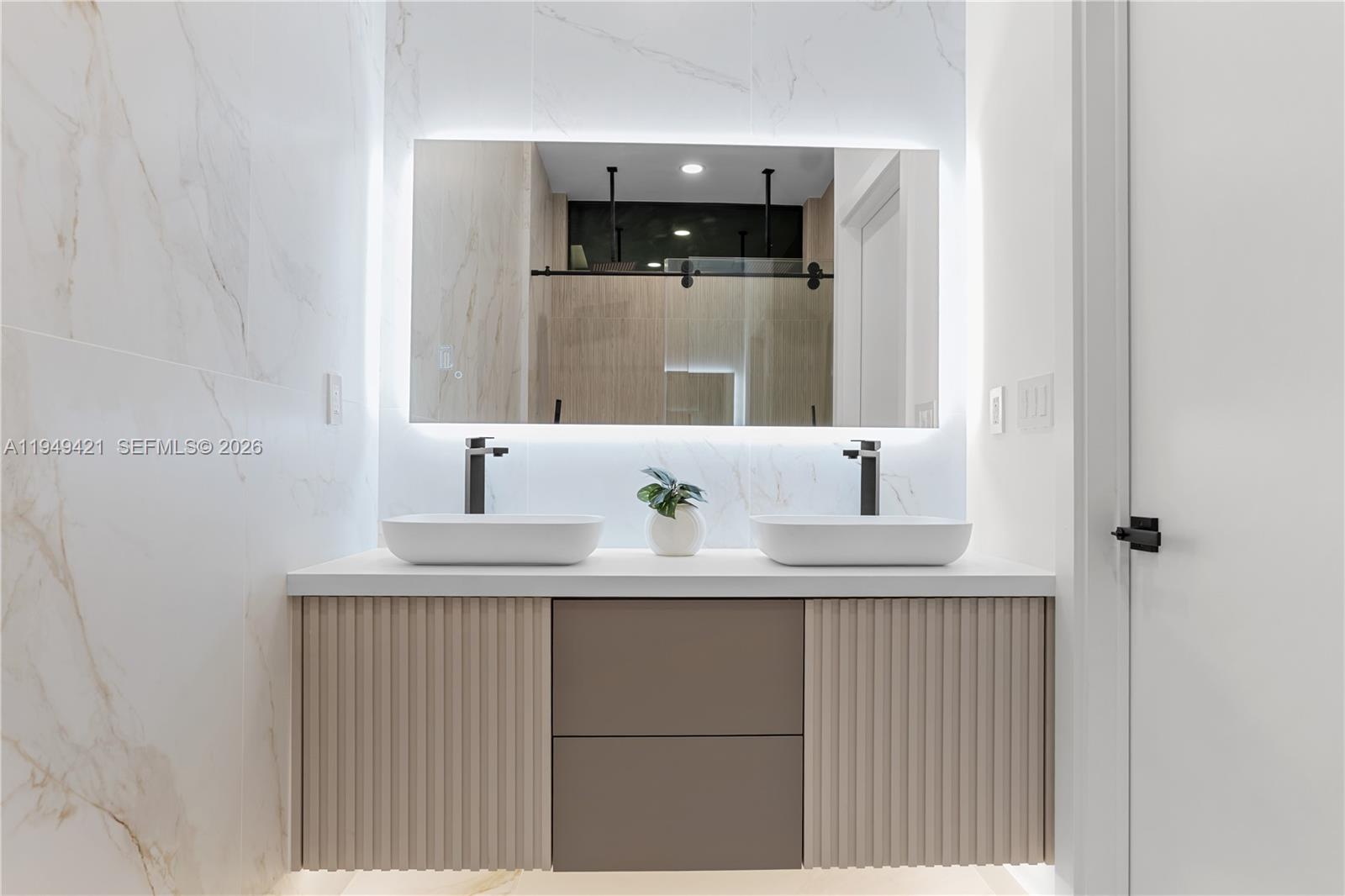 AMND MIAMI SUBURBAN ACRES - Residential