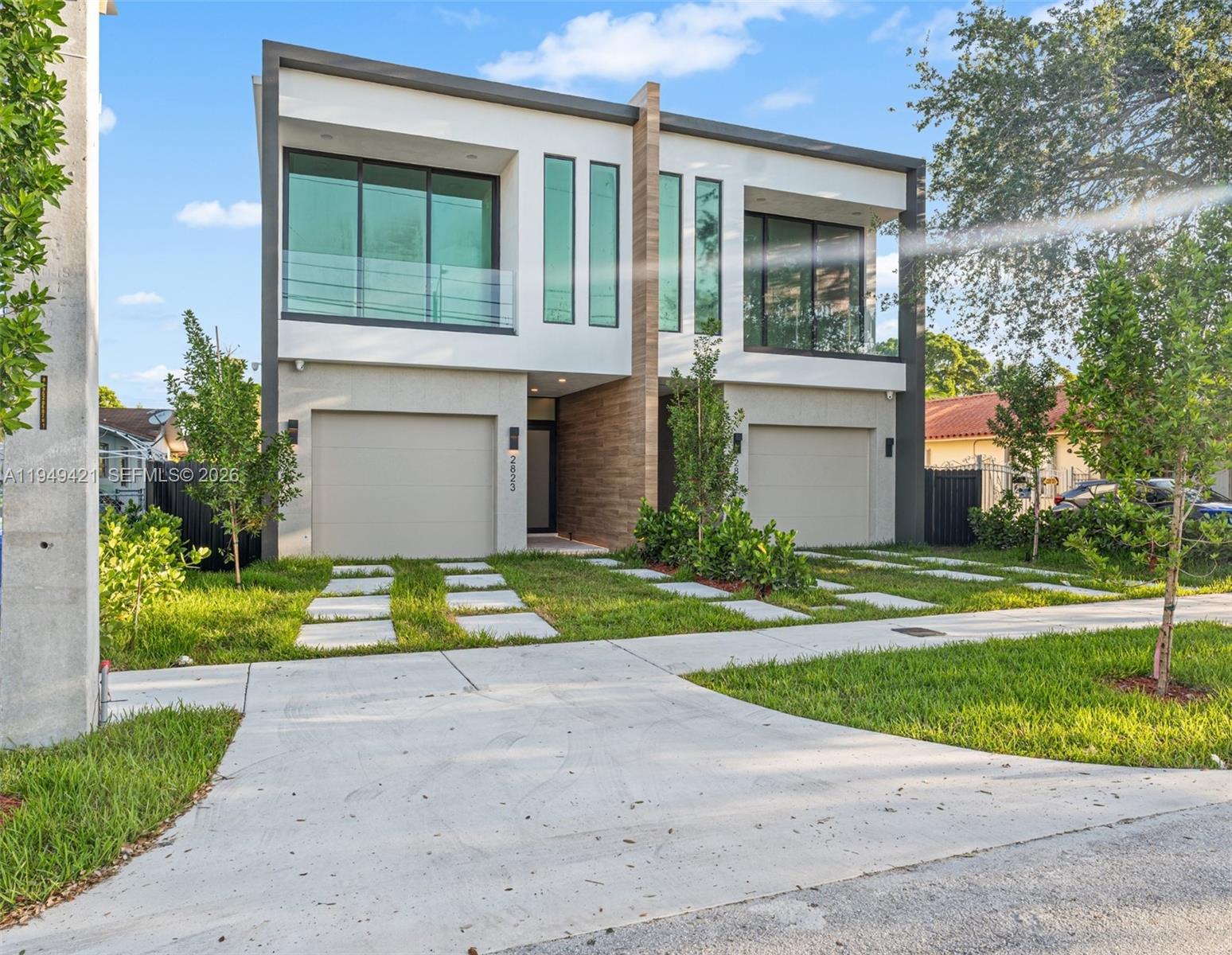 AMND MIAMI SUBURBAN ACRES - Residential