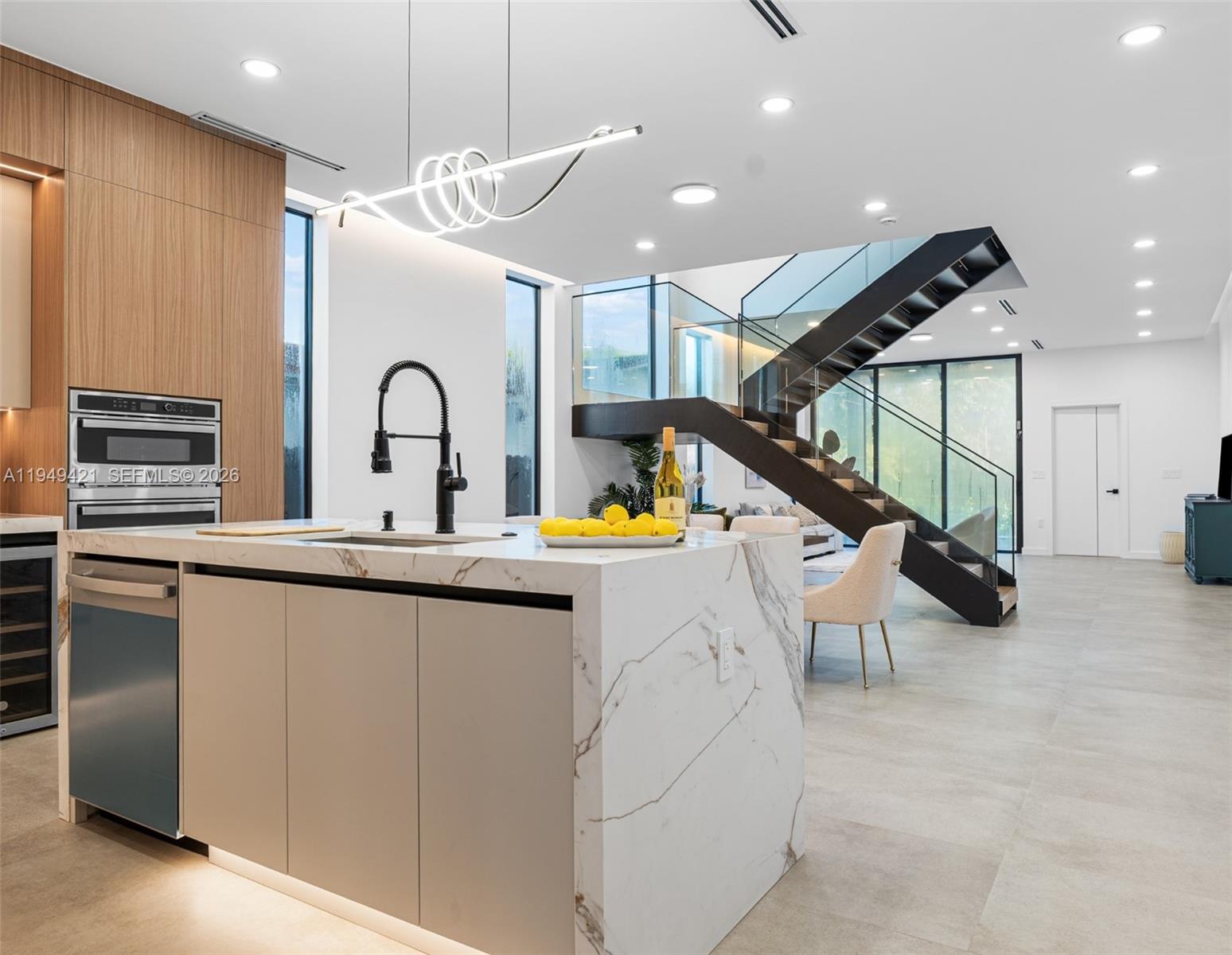 AMND MIAMI SUBURBAN ACRES - Residential