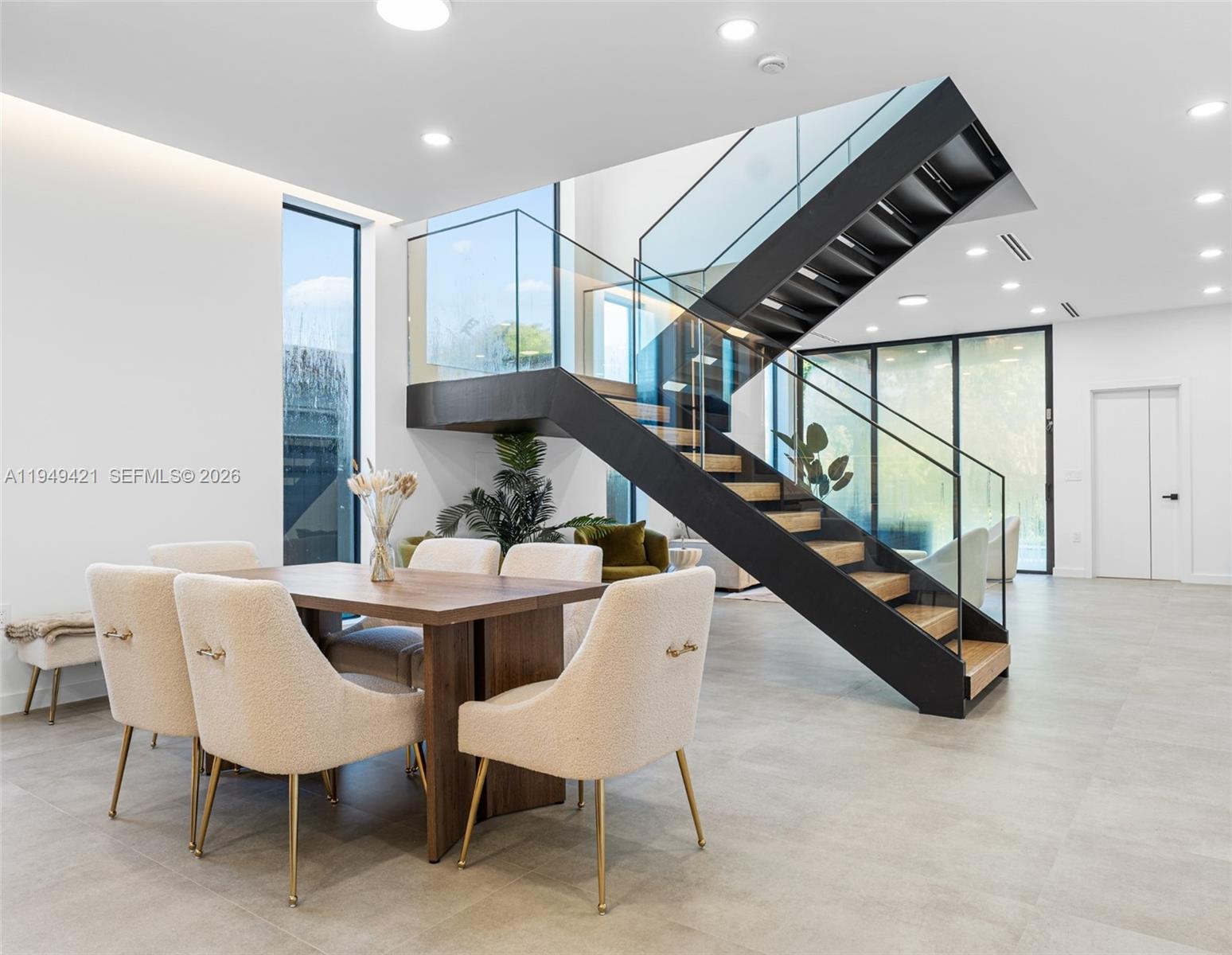 AMND MIAMI SUBURBAN ACRES - Residential