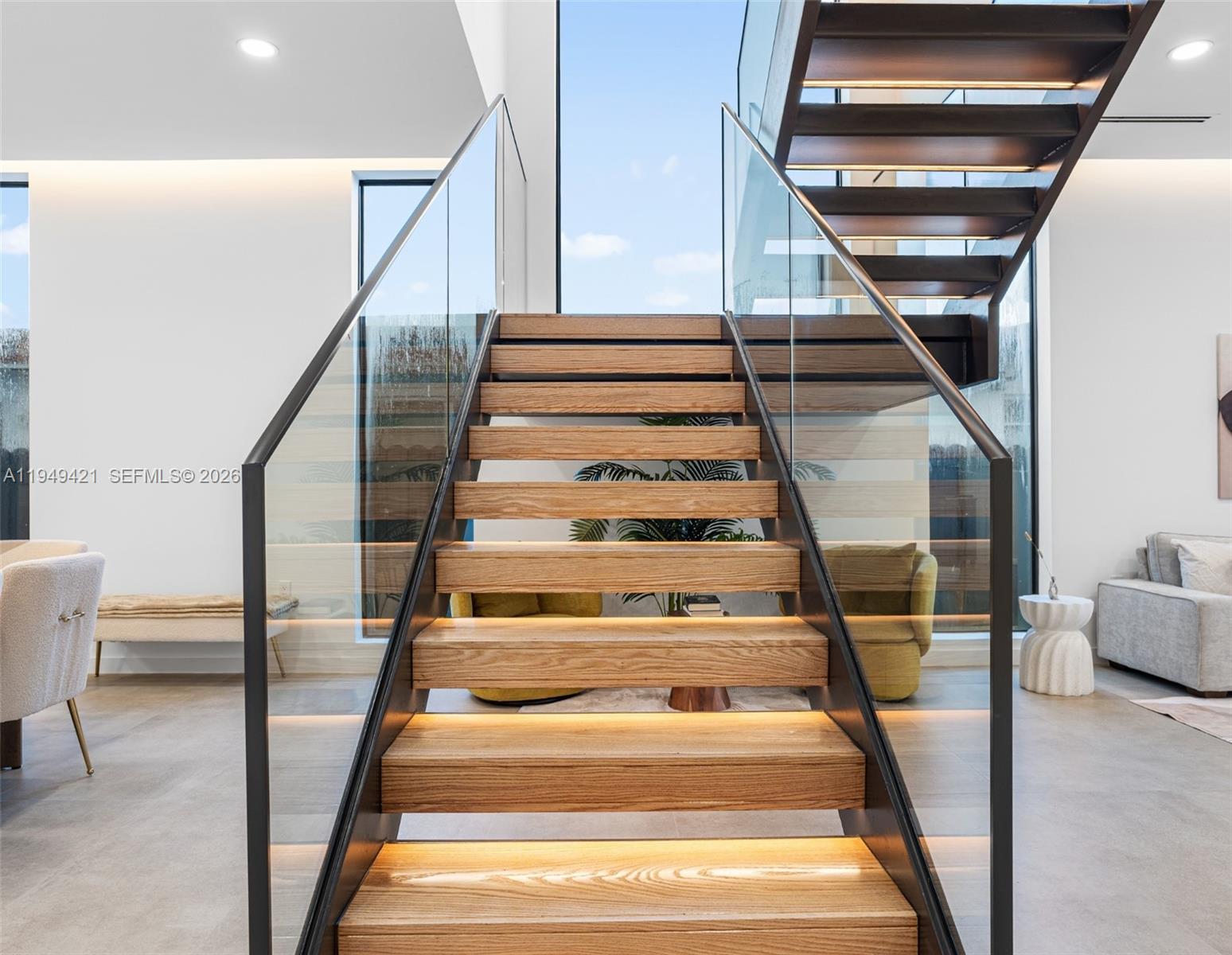 AMND MIAMI SUBURBAN ACRES - Residential