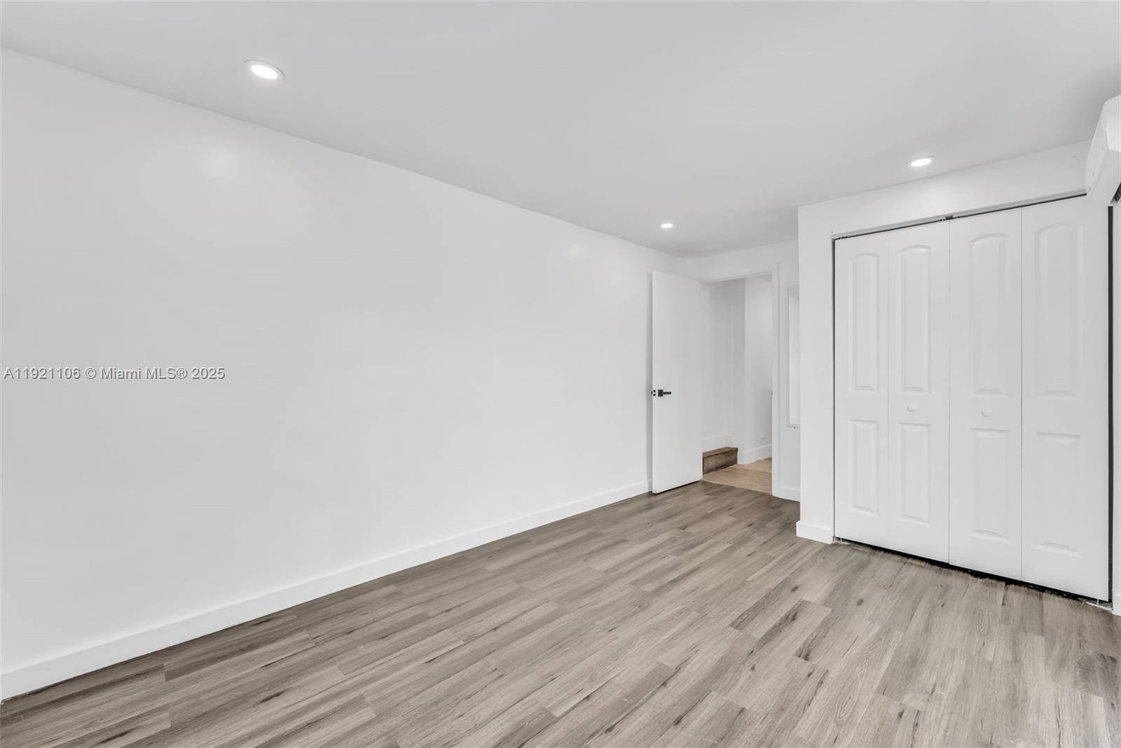 PLAYLAND ISLES - Residential Lease