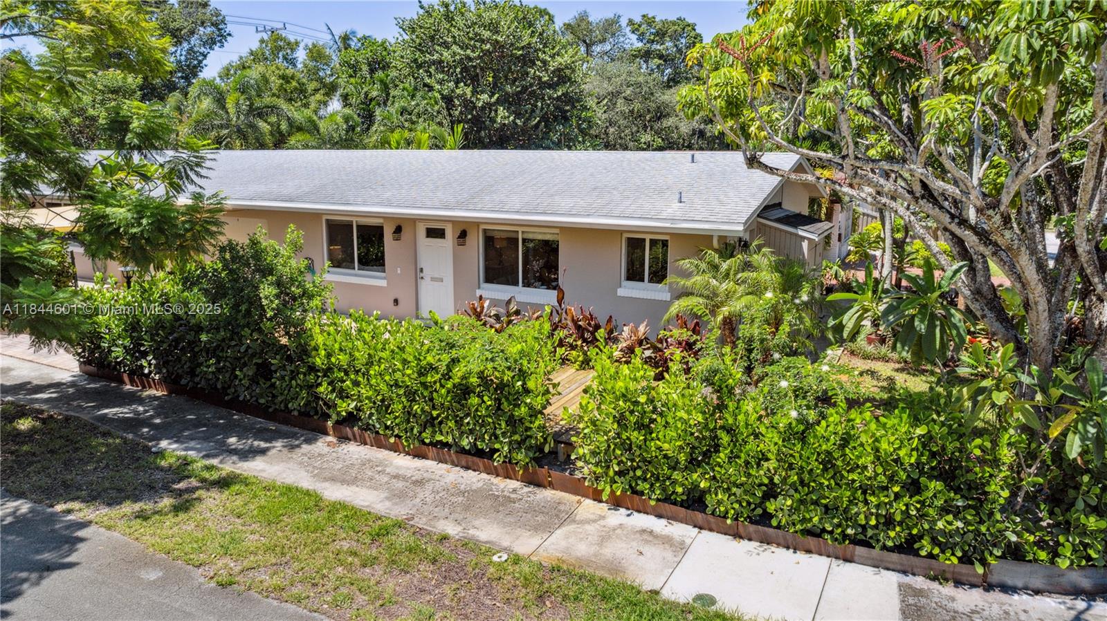 This charming 2-bedroom, 2-bathroom home is furnished and located at 1619 SW 8th Ave, Fort Lauderdale, FL. With a patio for outdoor enjoyment. The kitchen is fully equipped with a refrigerator, microwave, dishwasher, oven, cooktop, and garbage disposal, along with a washer and dryer for added convenience. The property offers one assigned parking space.
