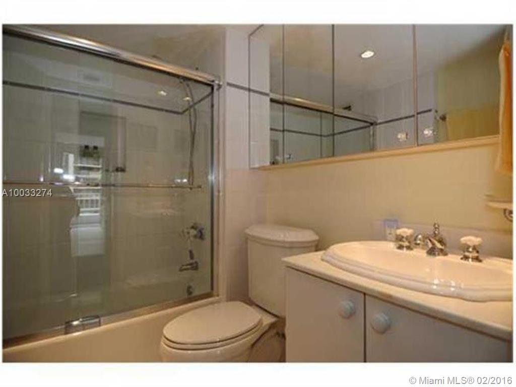 BRICKELL HARBOUR CONDO - Residential Lease