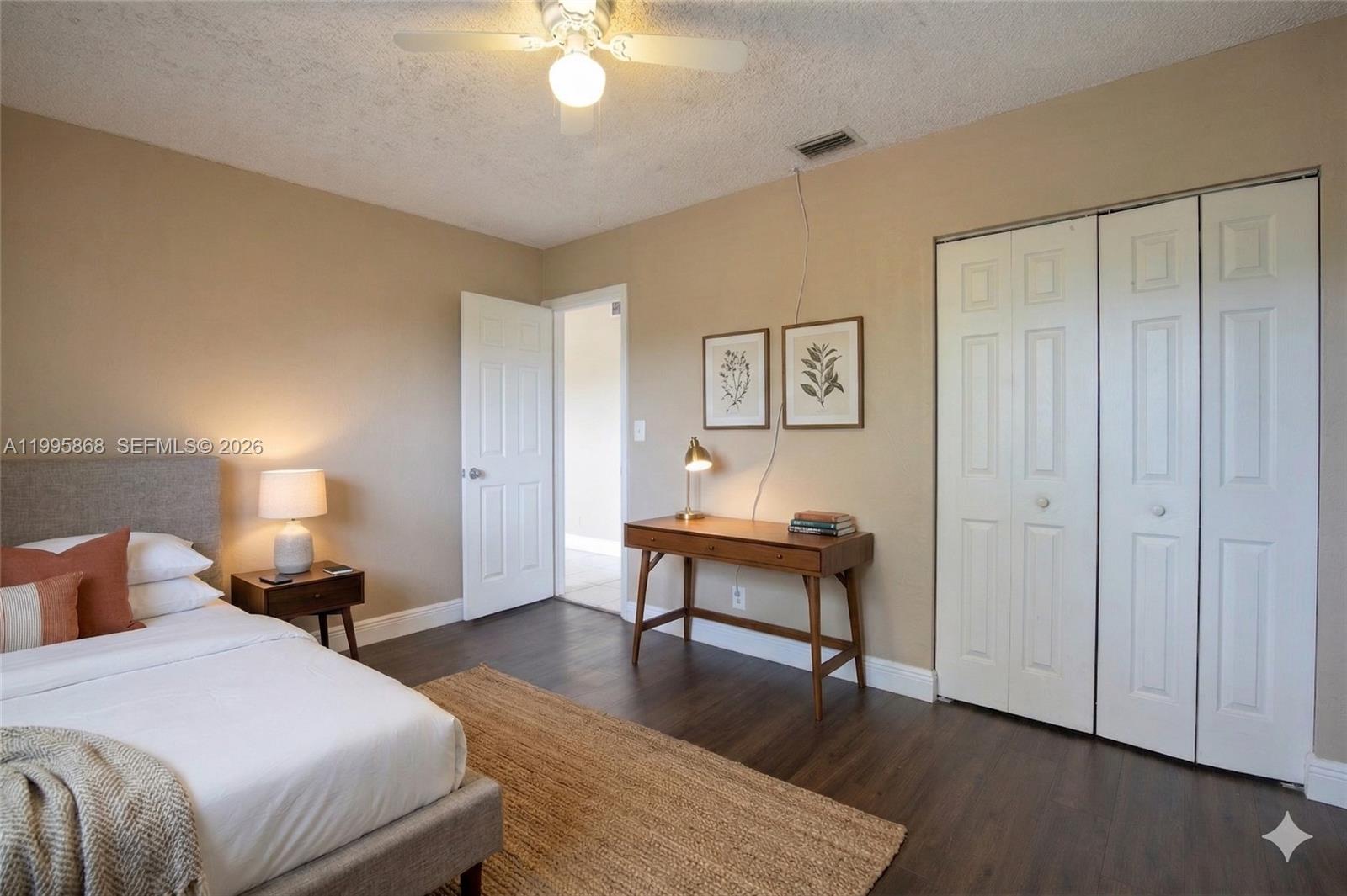 EL SOL AT MAIN STREET CON - Residential