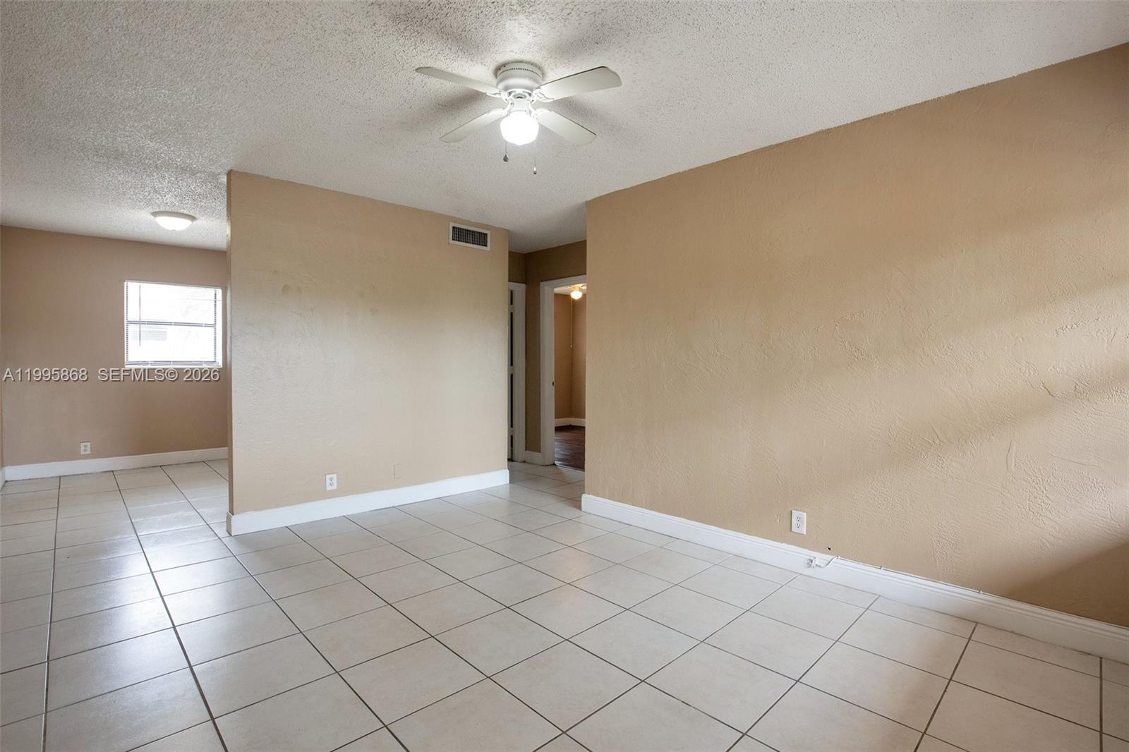 EL SOL AT MAIN STREET CON - Residential