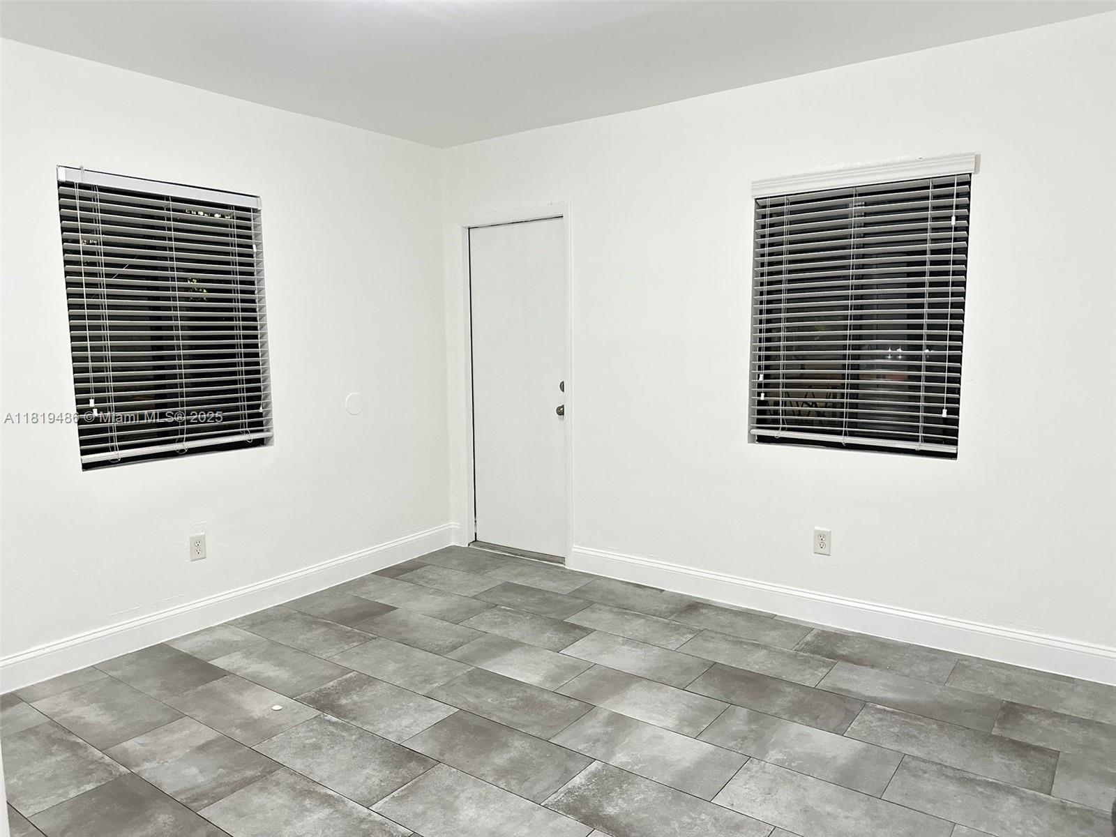 Address Not Disclosed, Miami, Broward County, Florida - 2 Bedrooms  
1 Bathrooms - 