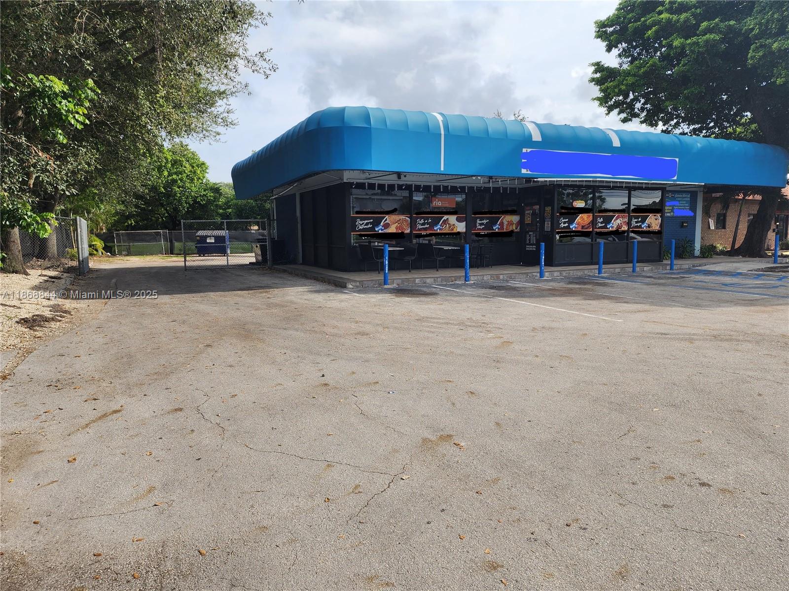 3215 Davie Blvd