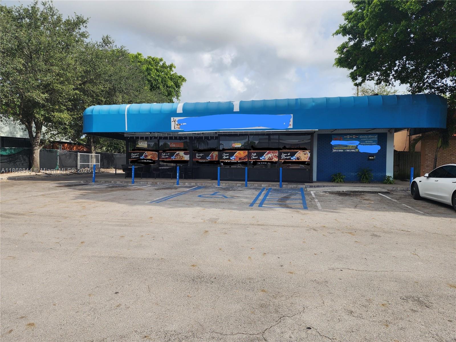 3215 Davie Blvd