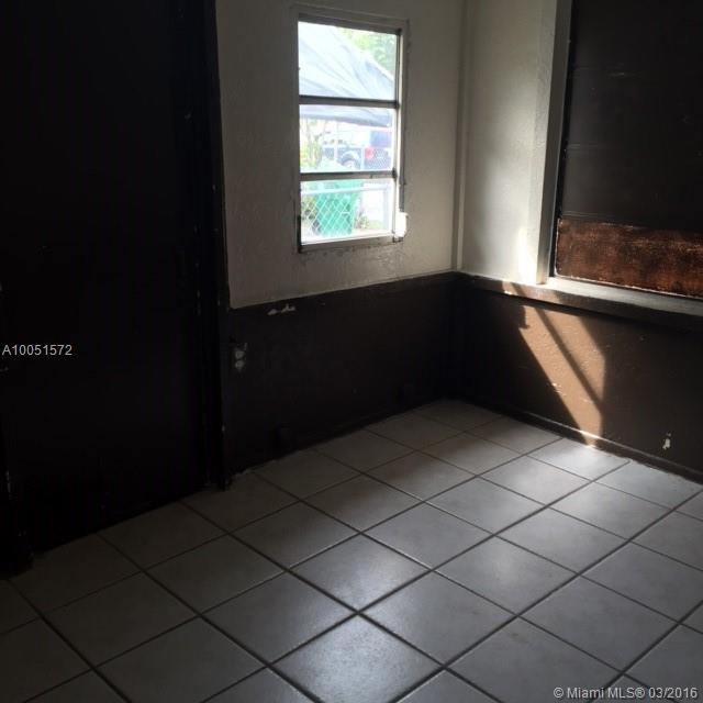 EVANSTON HEIGHTS - Residential Income