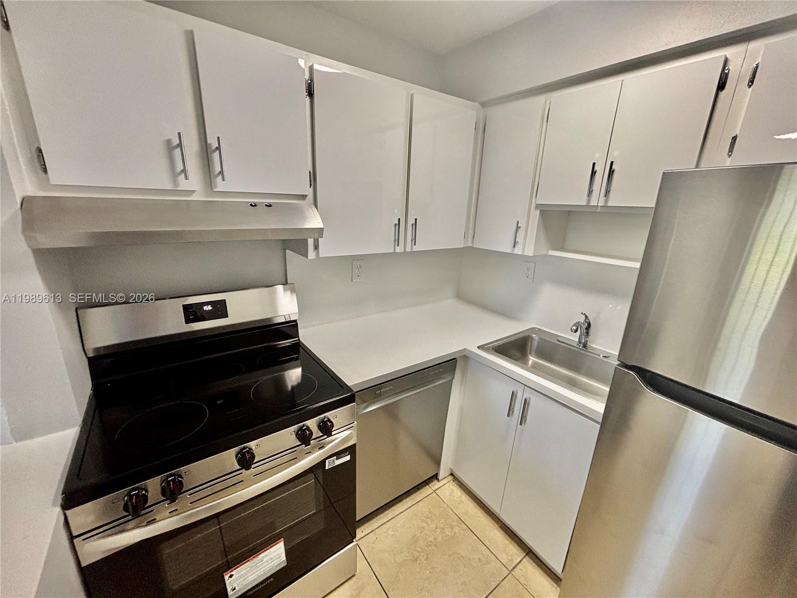 CASA GRANADA CONDO - Residential Lease