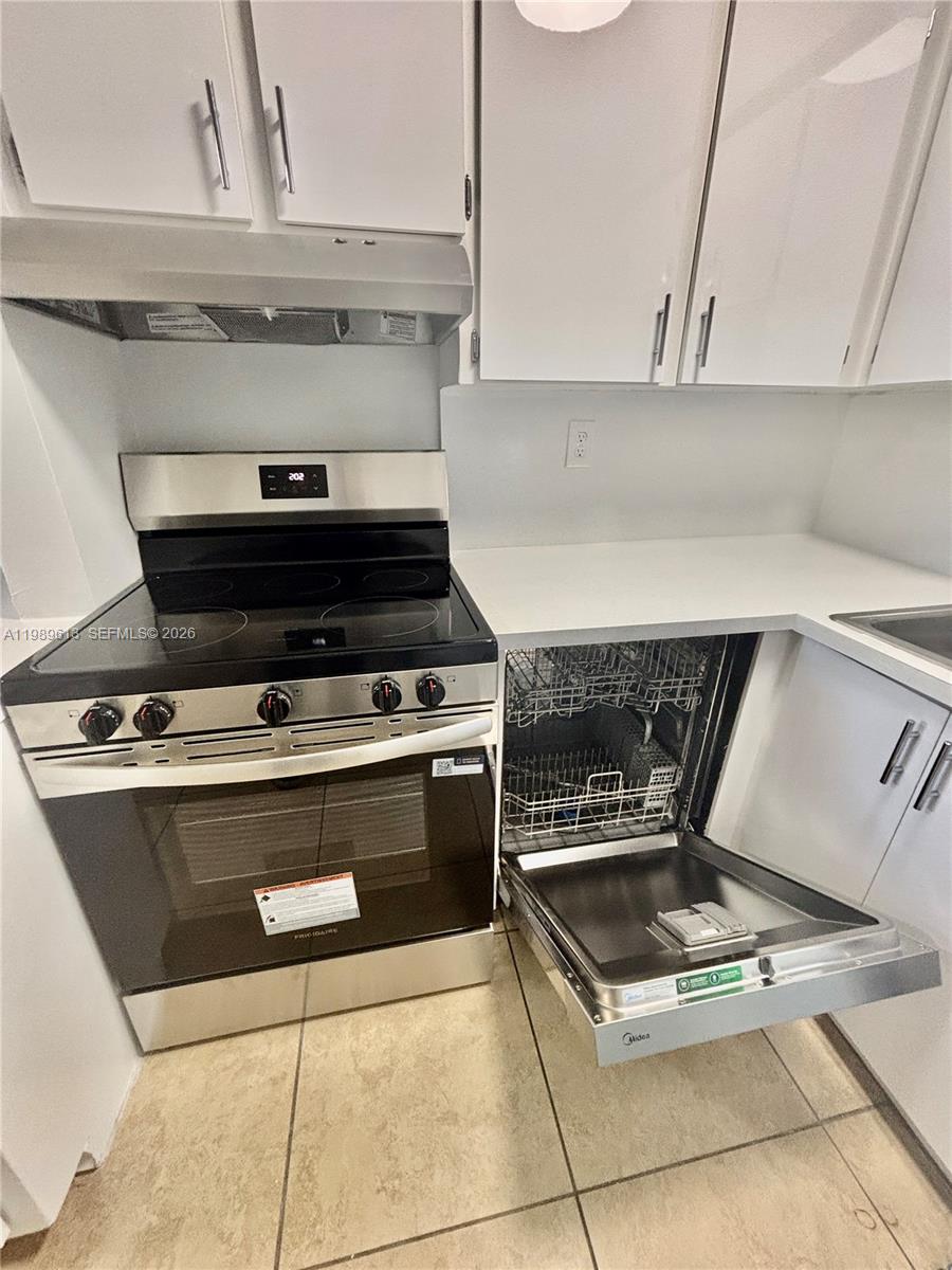 CASA GRANADA CONDO - Residential Lease