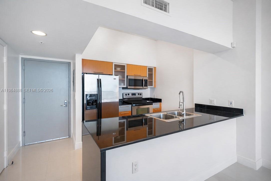 OPERA TOWER CONDO - Residential