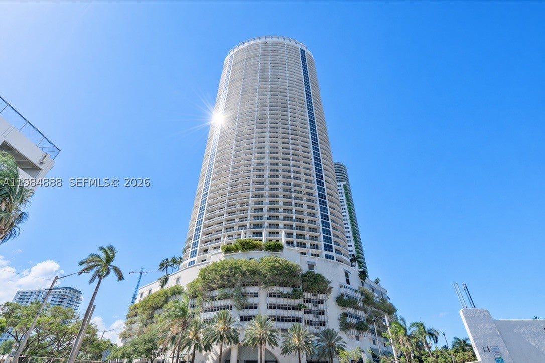 1750 N Bayshore Dr 3811
