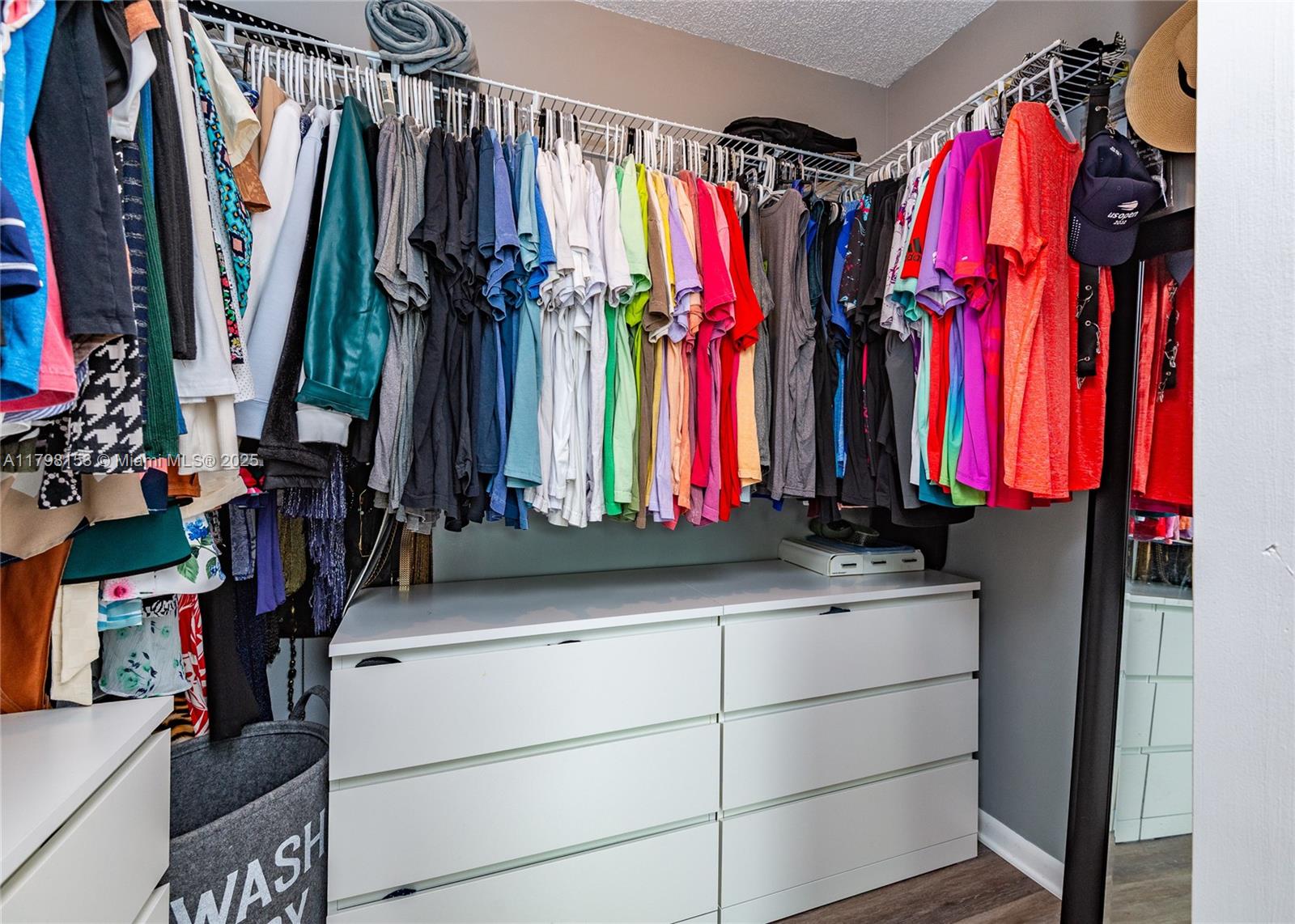 WEST GLEN MANOR - Residential