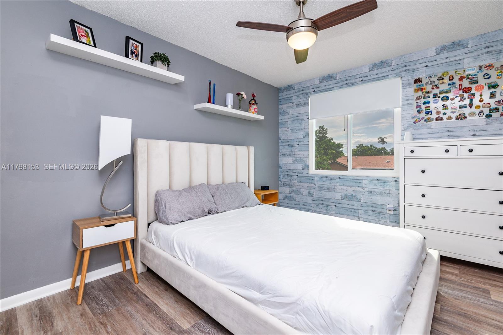 WEST GLEN MANOR - Residential