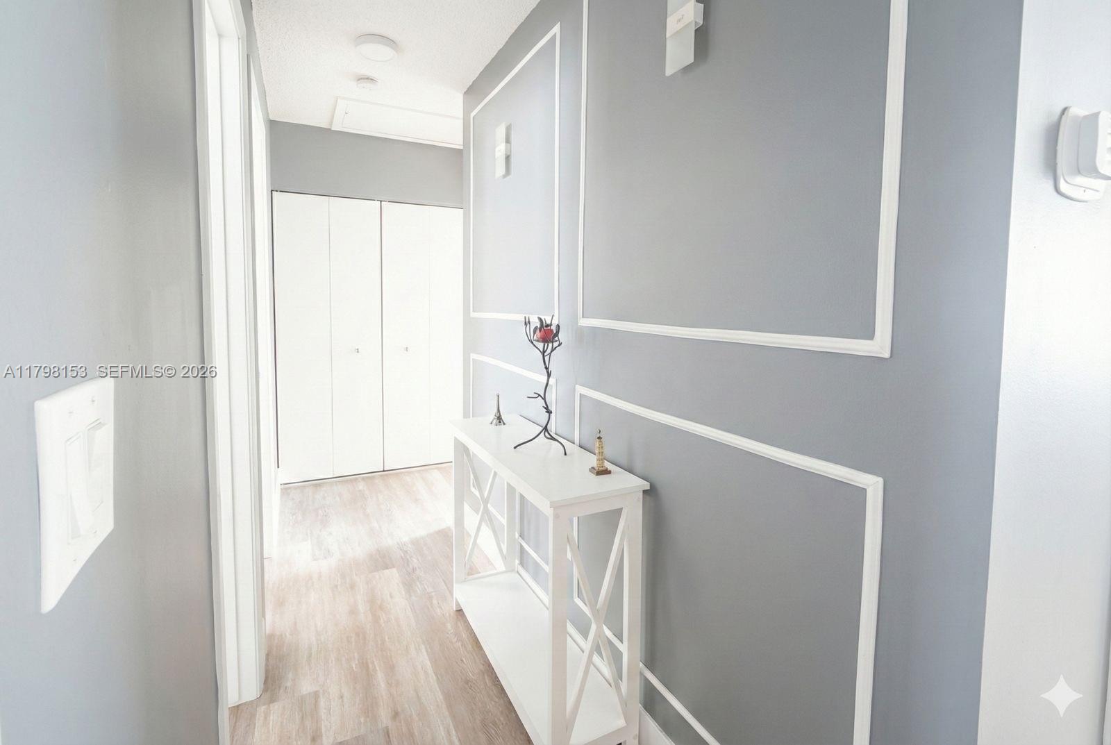 WEST GLEN MANOR - Residential