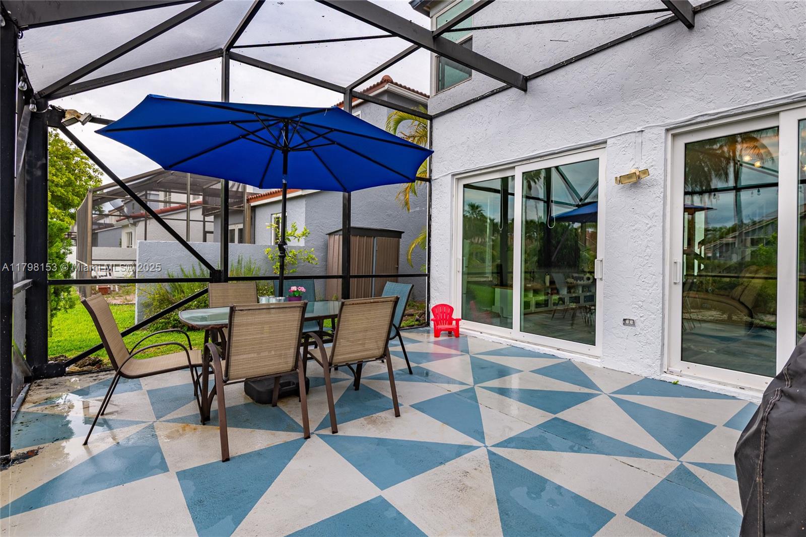 WEST GLEN MANOR - Residential