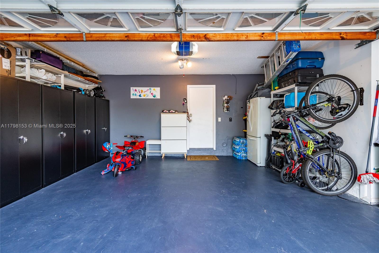 WEST GLEN MANOR - Residential