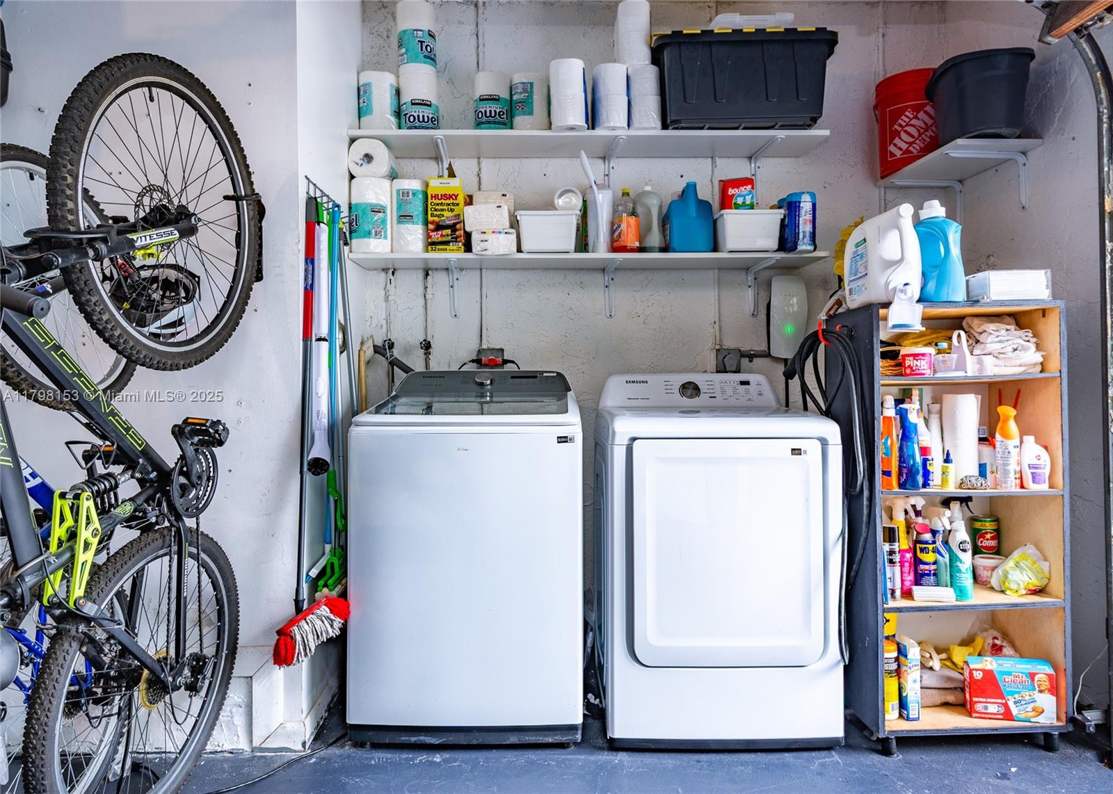 WEST GLEN MANOR - Residential