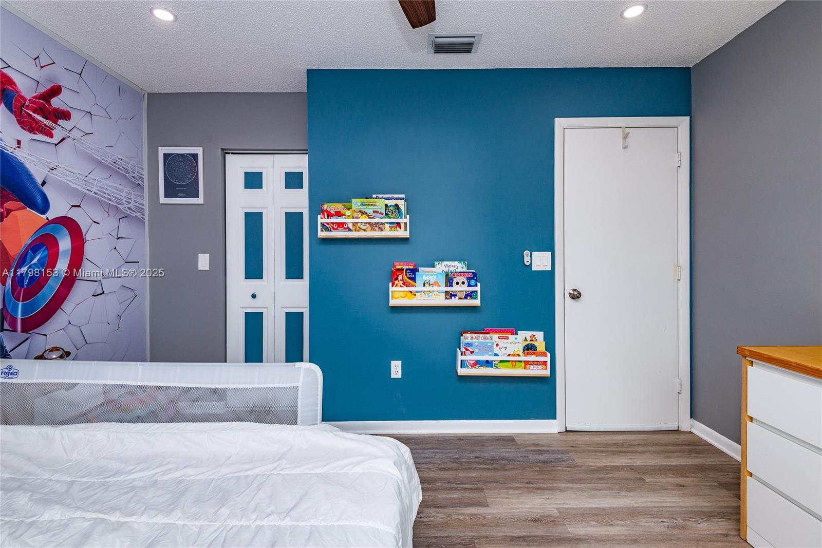 WEST GLEN MANOR - Residential