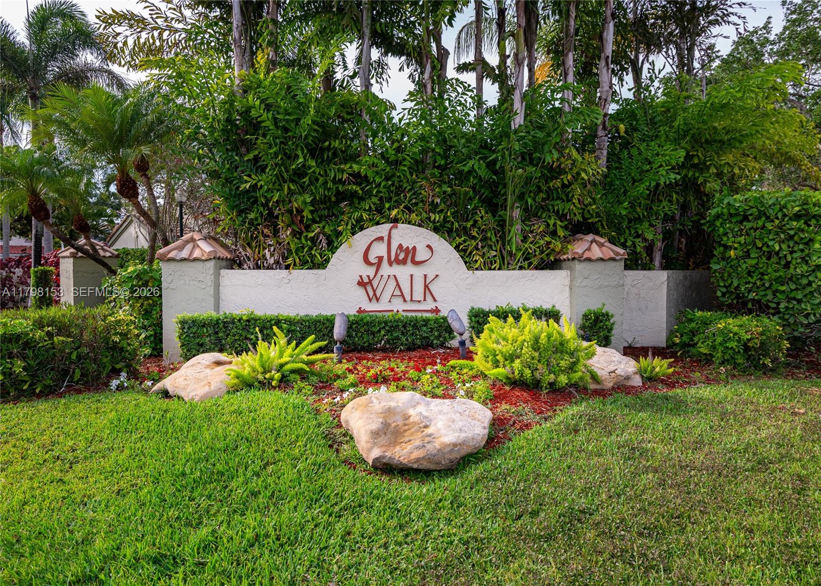 WEST GLEN MANOR - Residential