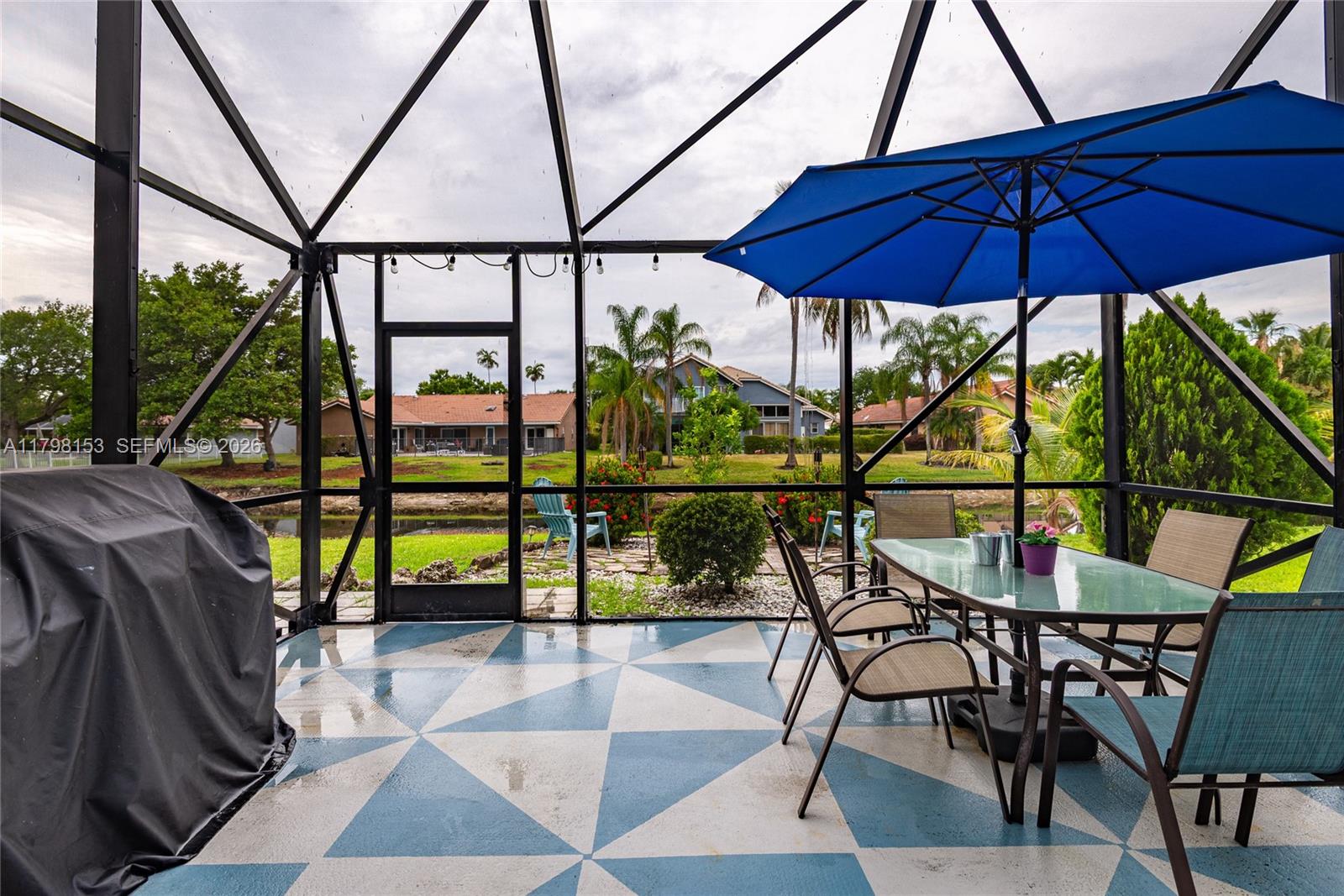 WEST GLEN MANOR - Residential