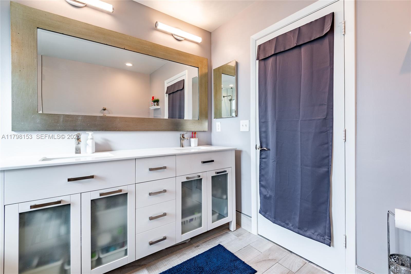 WEST GLEN MANOR - Residential