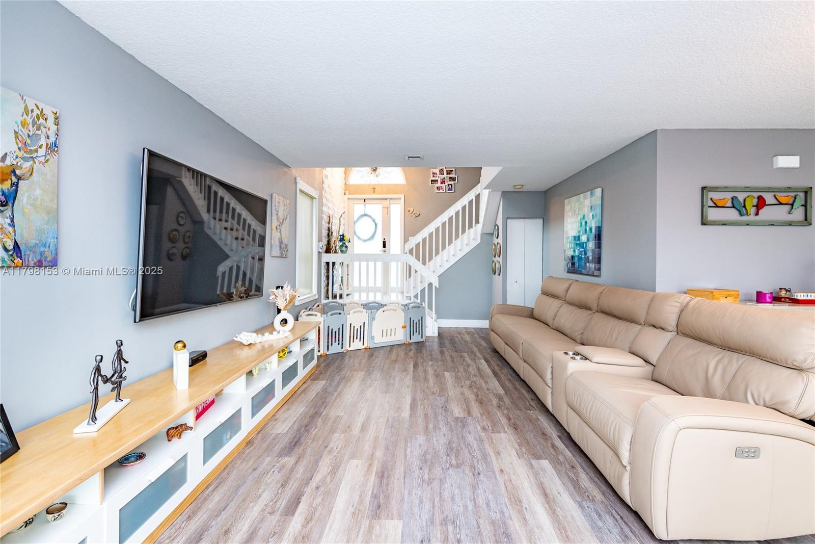 WEST GLEN MANOR - Residential