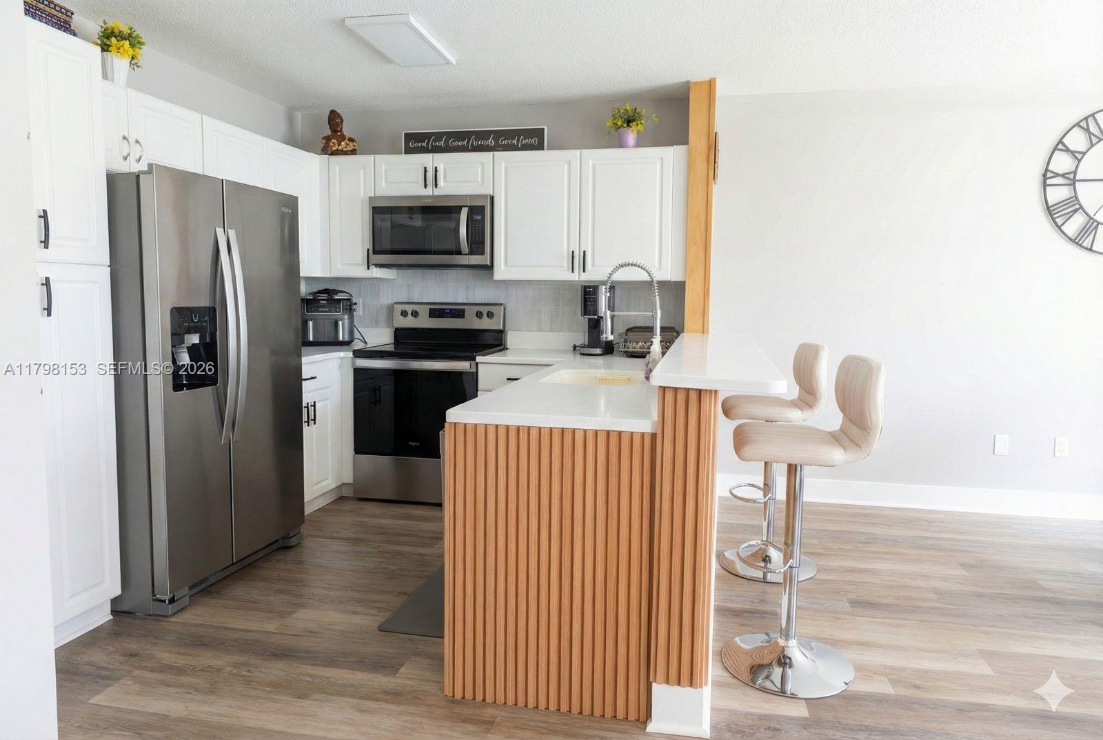 WEST GLEN MANOR - Residential