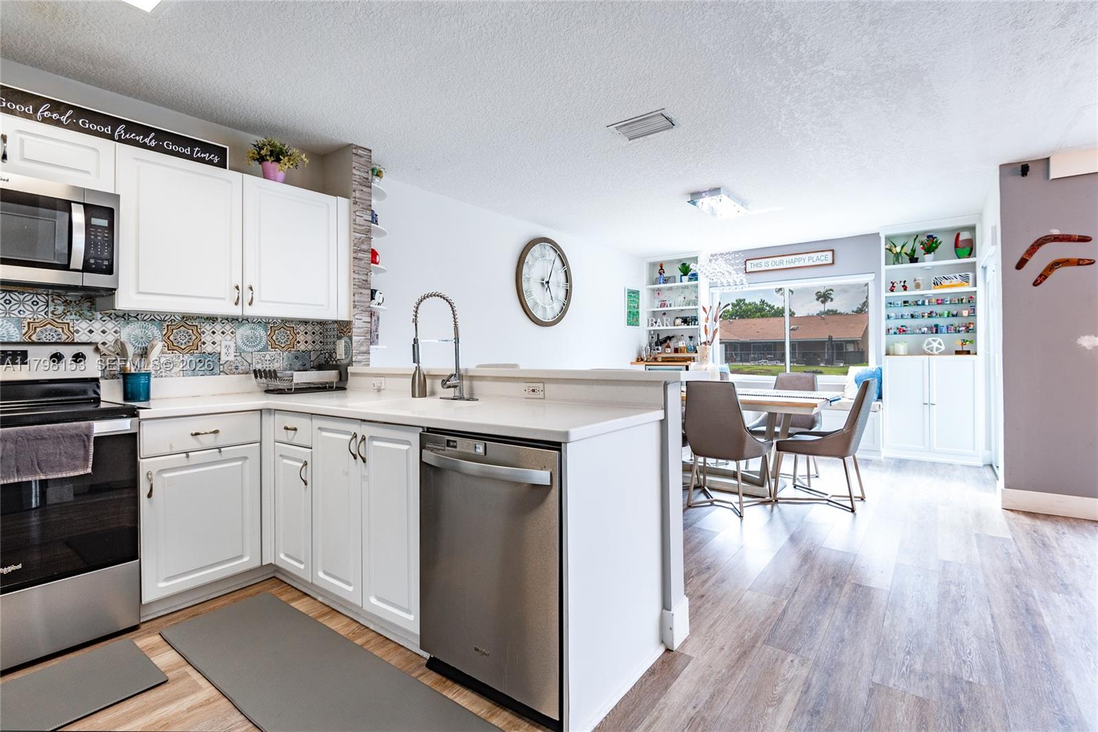 WEST GLEN MANOR - Residential