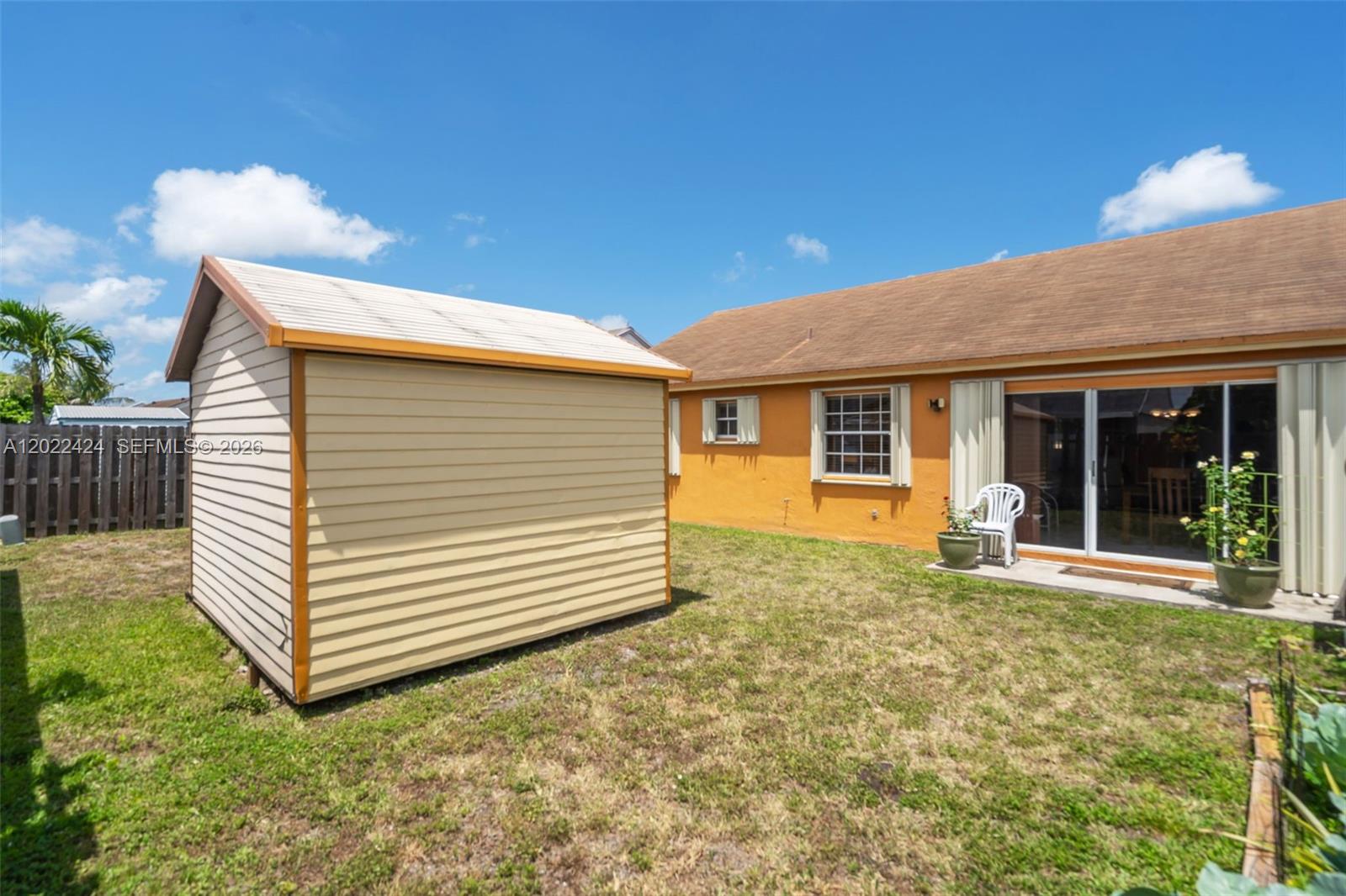 LESLIE PATIO HOMES SEC 4 - Residential