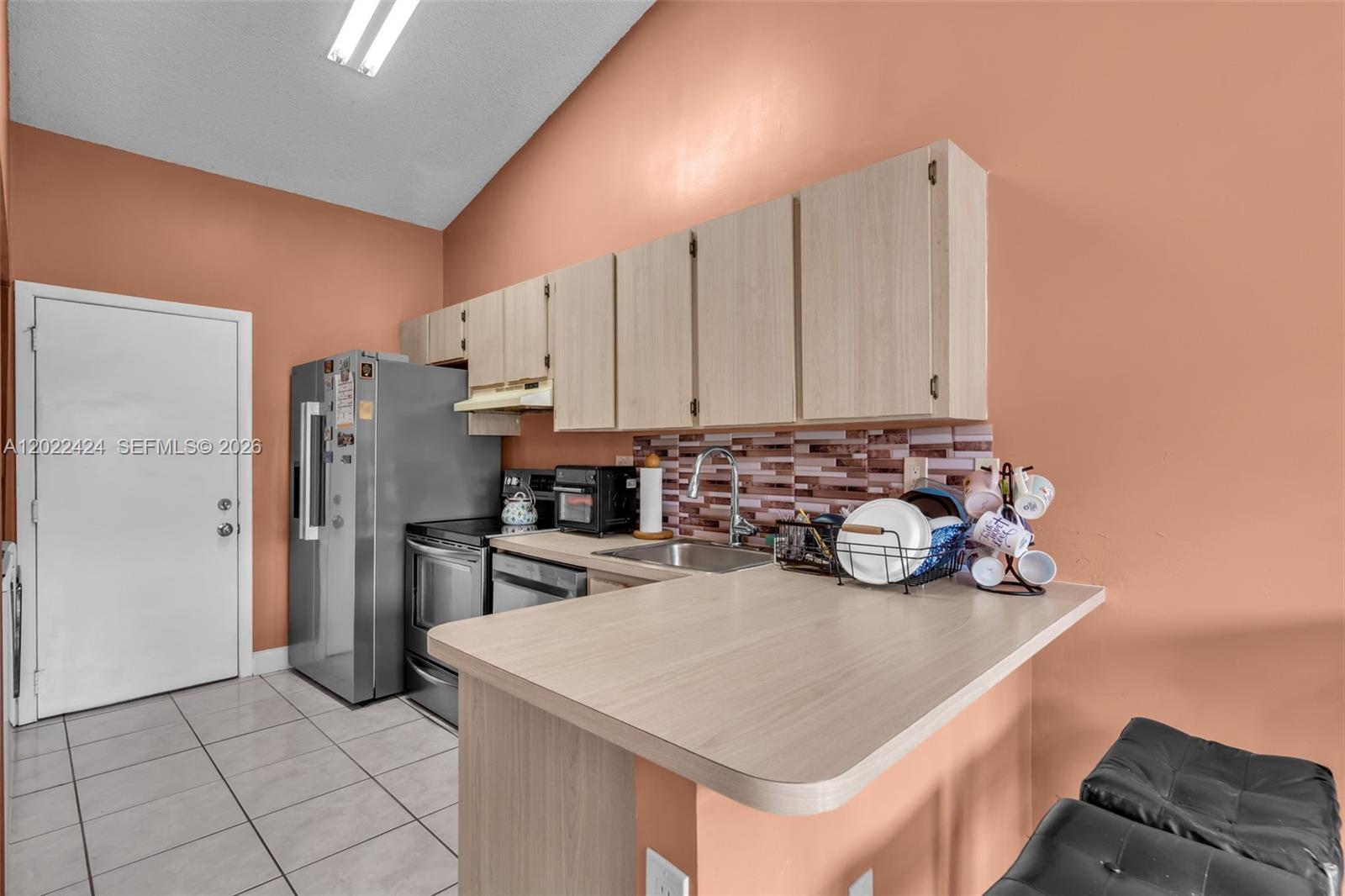 LESLIE PATIO HOMES SEC 4 - Residential