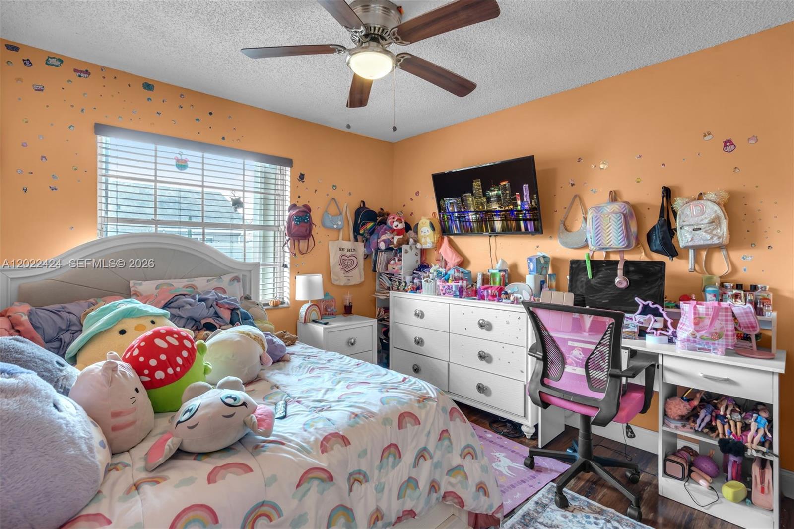LESLIE PATIO HOMES SEC 4 - Residential