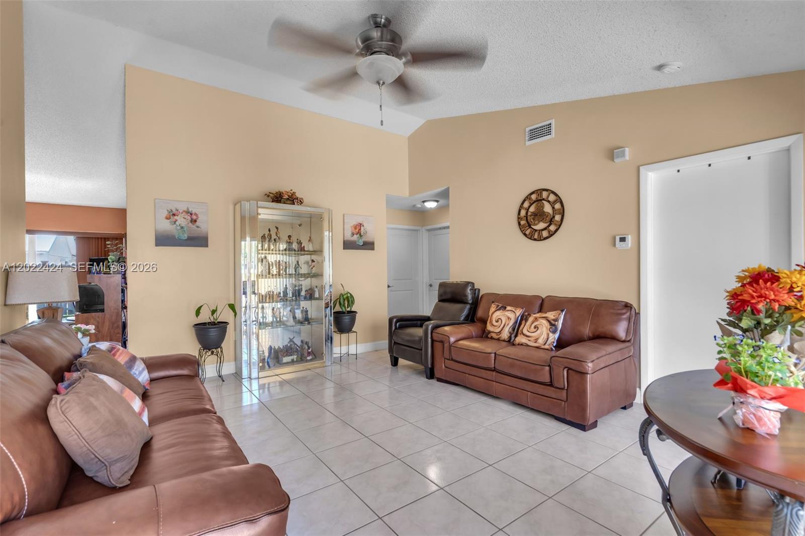 LESLIE PATIO HOMES SEC 4 - Residential