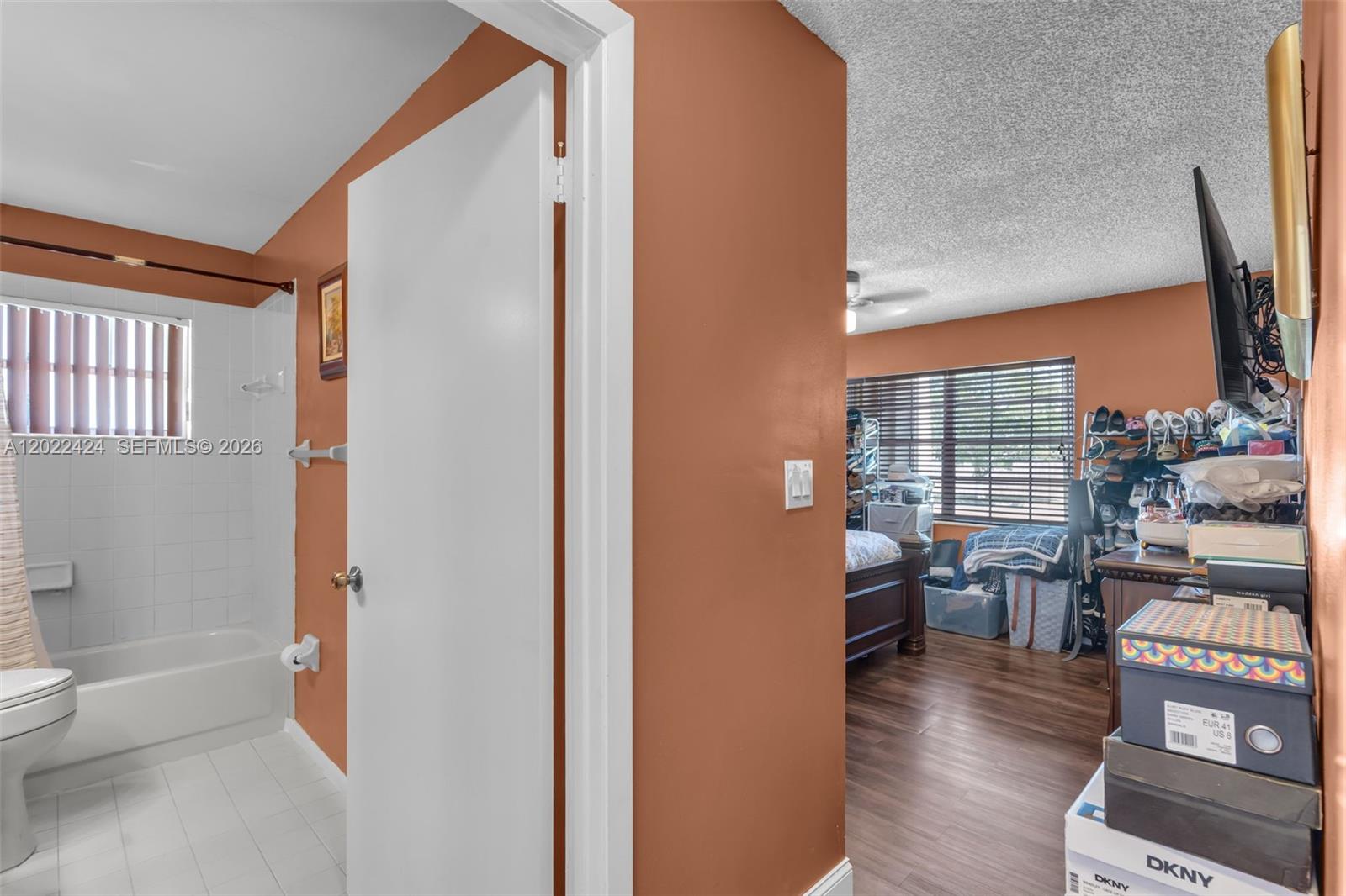 LESLIE PATIO HOMES SEC 4 - Residential
