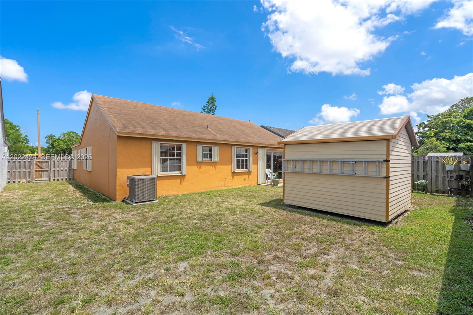 LESLIE PATIO HOMES SEC 4 - Residential