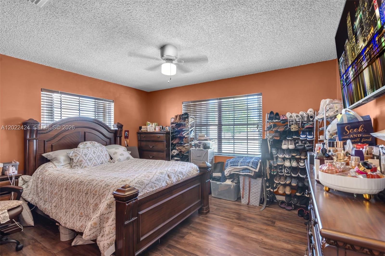 LESLIE PATIO HOMES SEC 4 - Residential