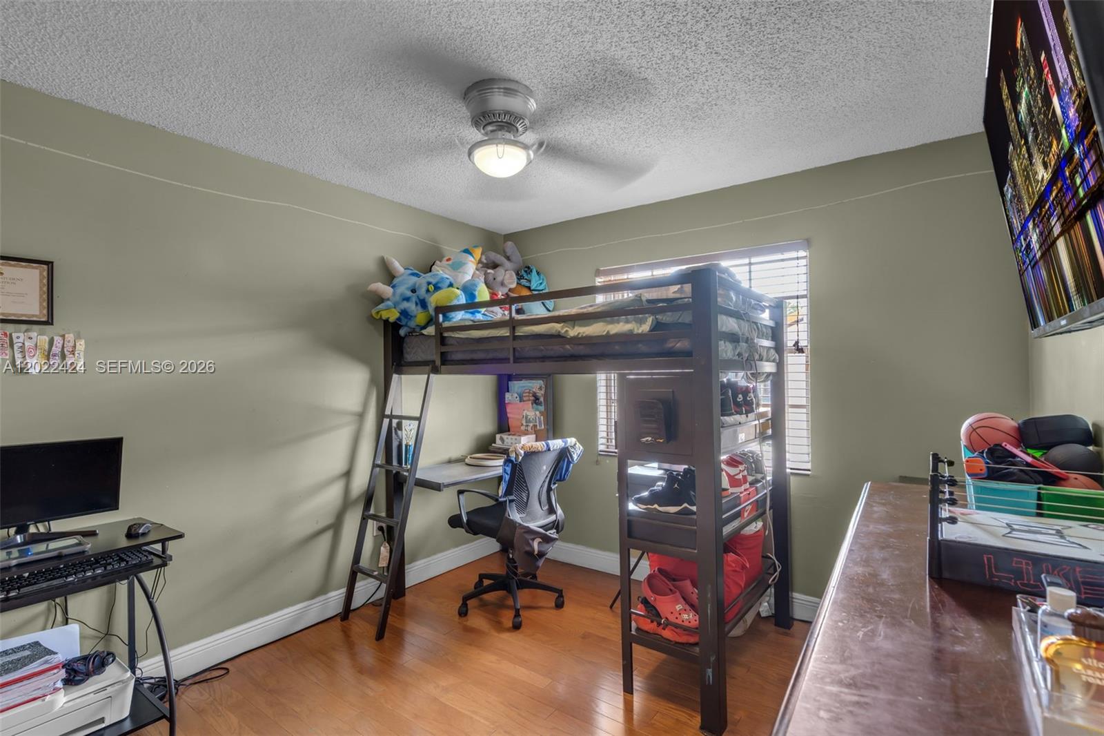 LESLIE PATIO HOMES SEC 4 - Residential