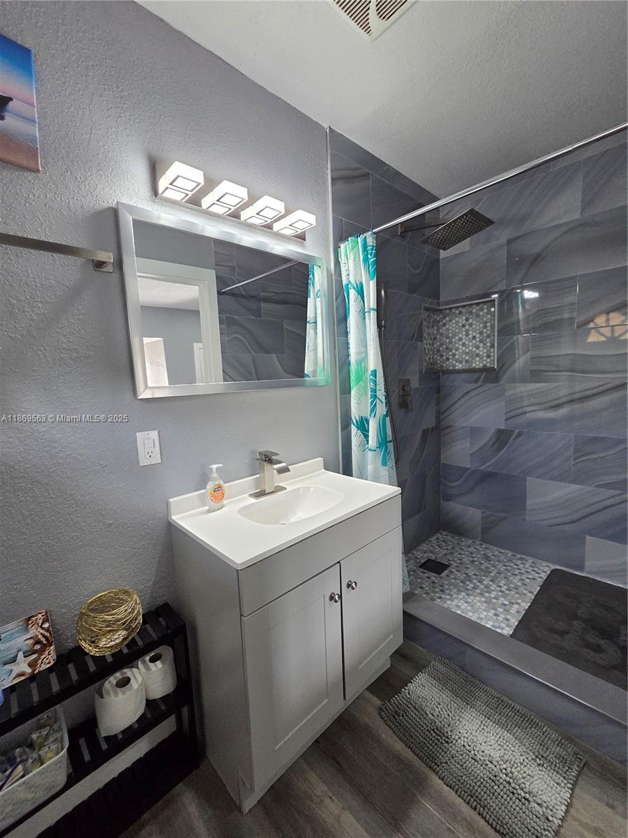 IRONS MANOR HIGH PINE ADD - Residential