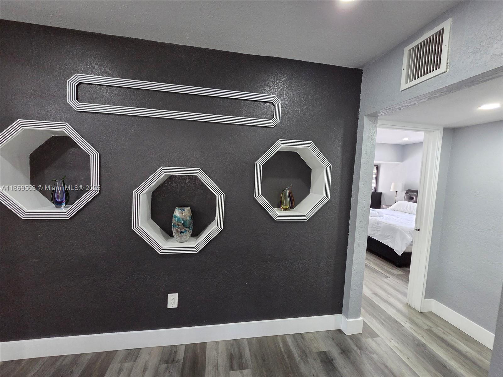 IRONS MANOR HIGH PINE ADD - Residential