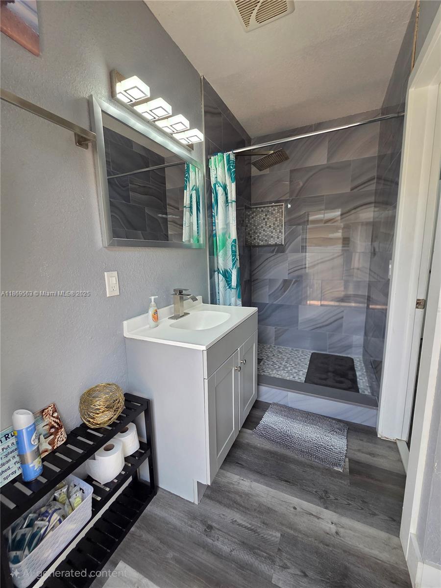 IRONS MANOR HIGH PINE ADD - Residential