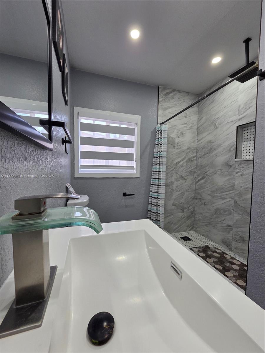 IRONS MANOR HIGH PINE ADD - Residential