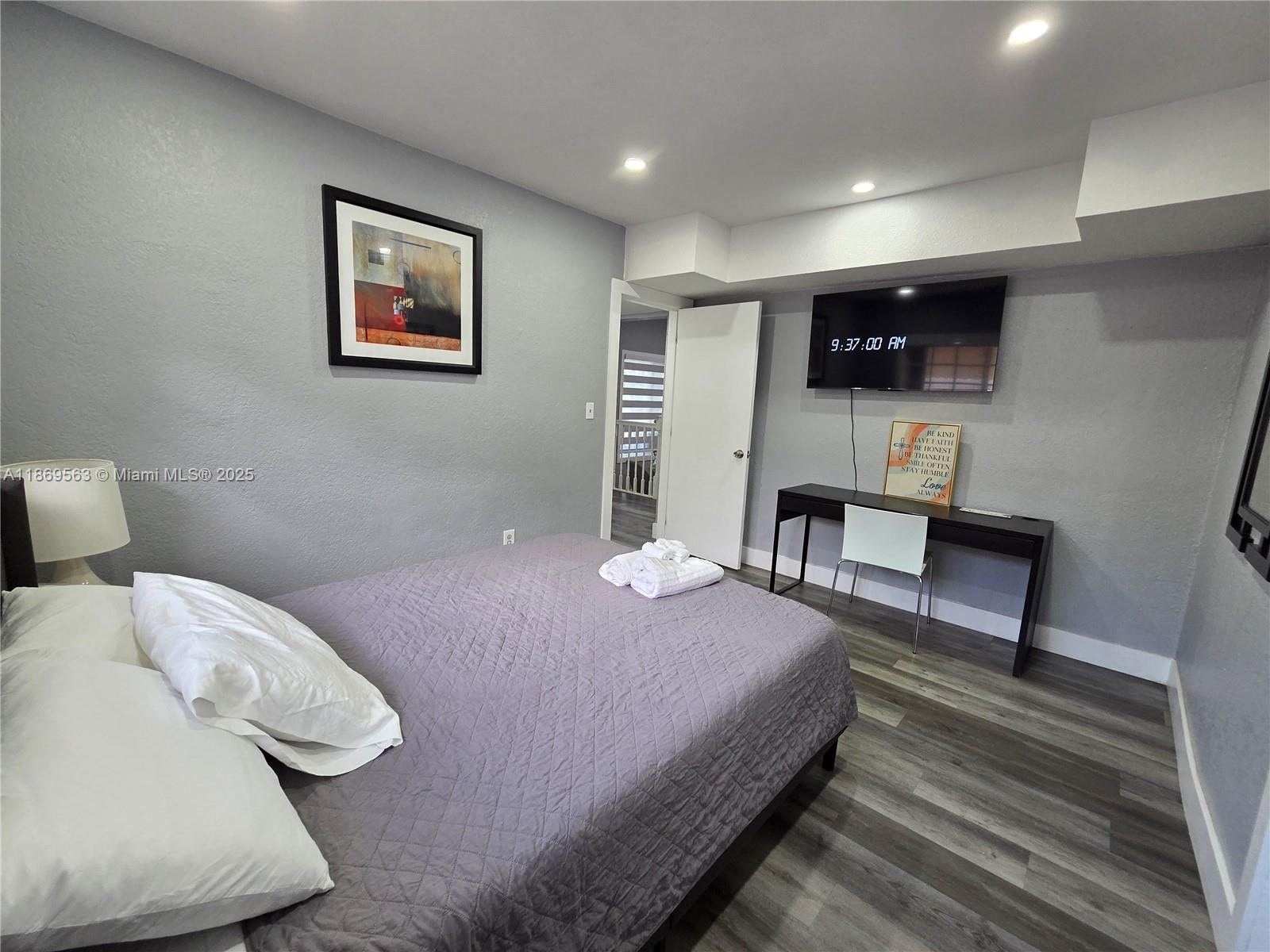 IRONS MANOR HIGH PINE ADD - Residential