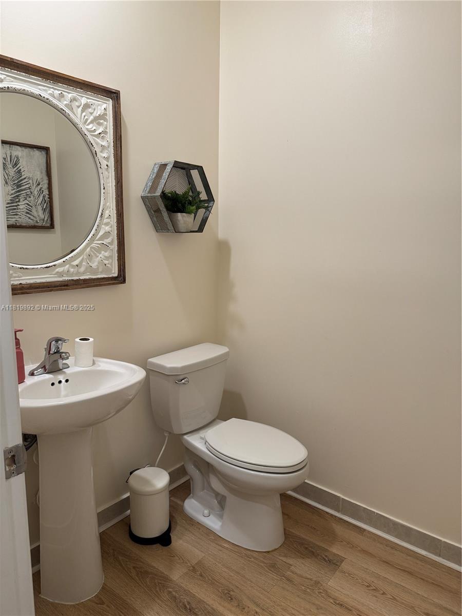 AQUABELLA NORTH REPLAT - Residential Lease