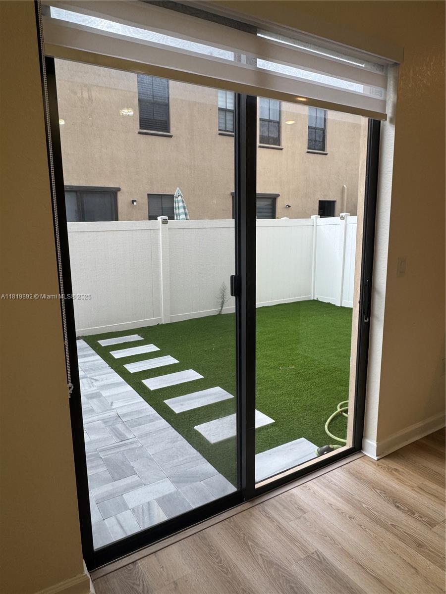 AQUABELLA NORTH REPLAT - Residential Lease