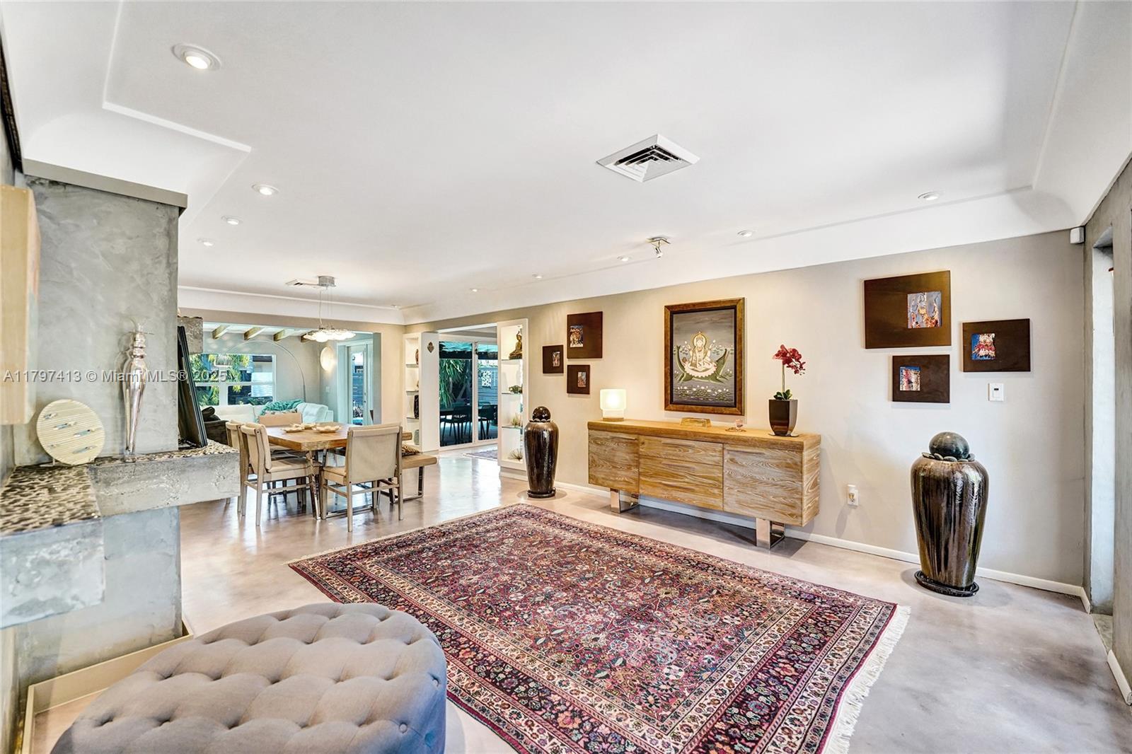 MIDDLE RIVER MANOR - Residential