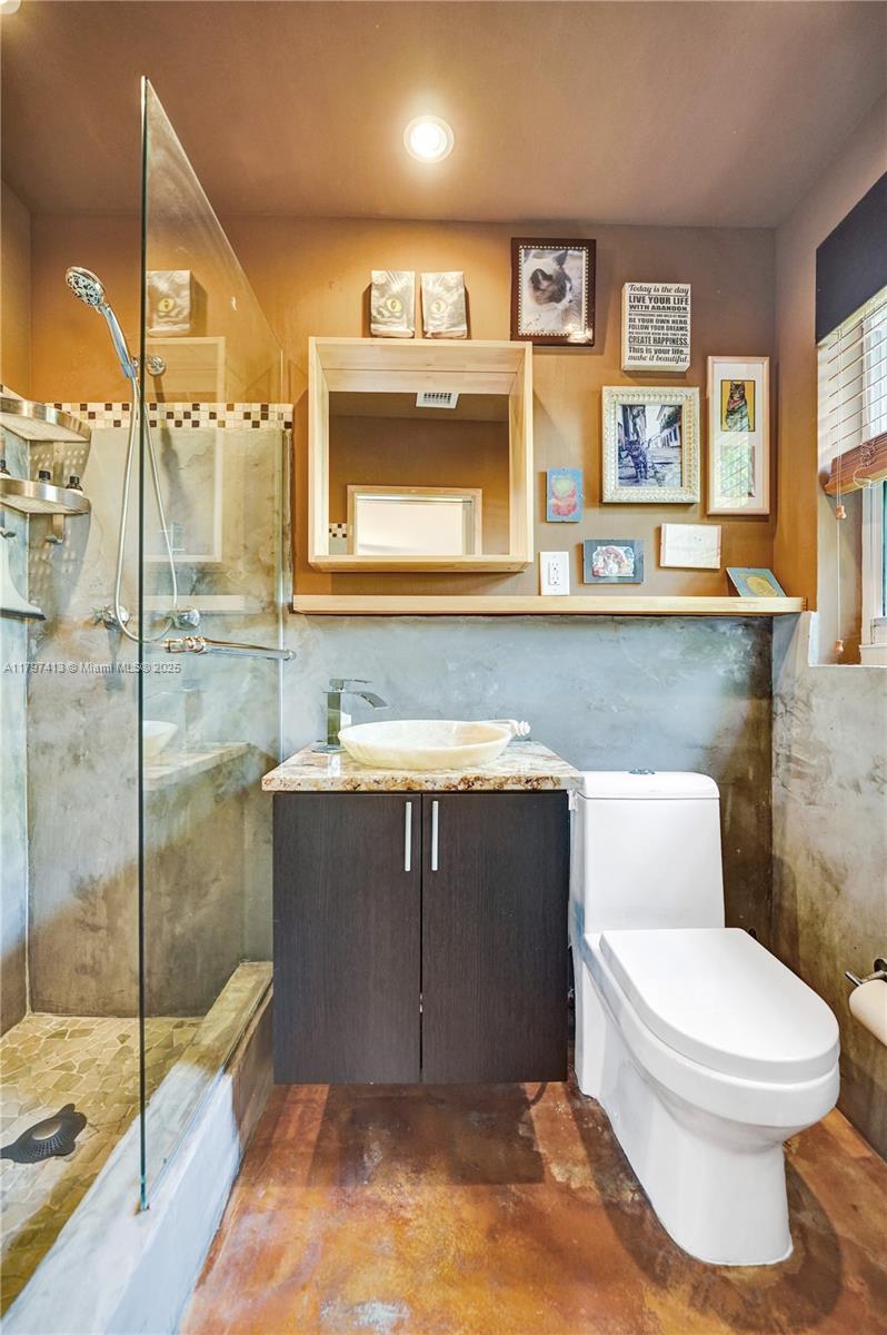 MIDDLE RIVER MANOR - Residential