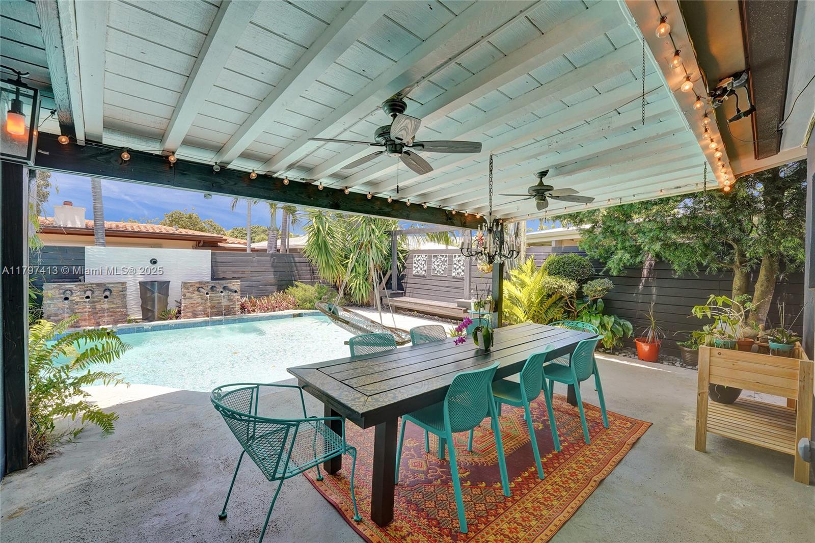 MIDDLE RIVER MANOR - Residential